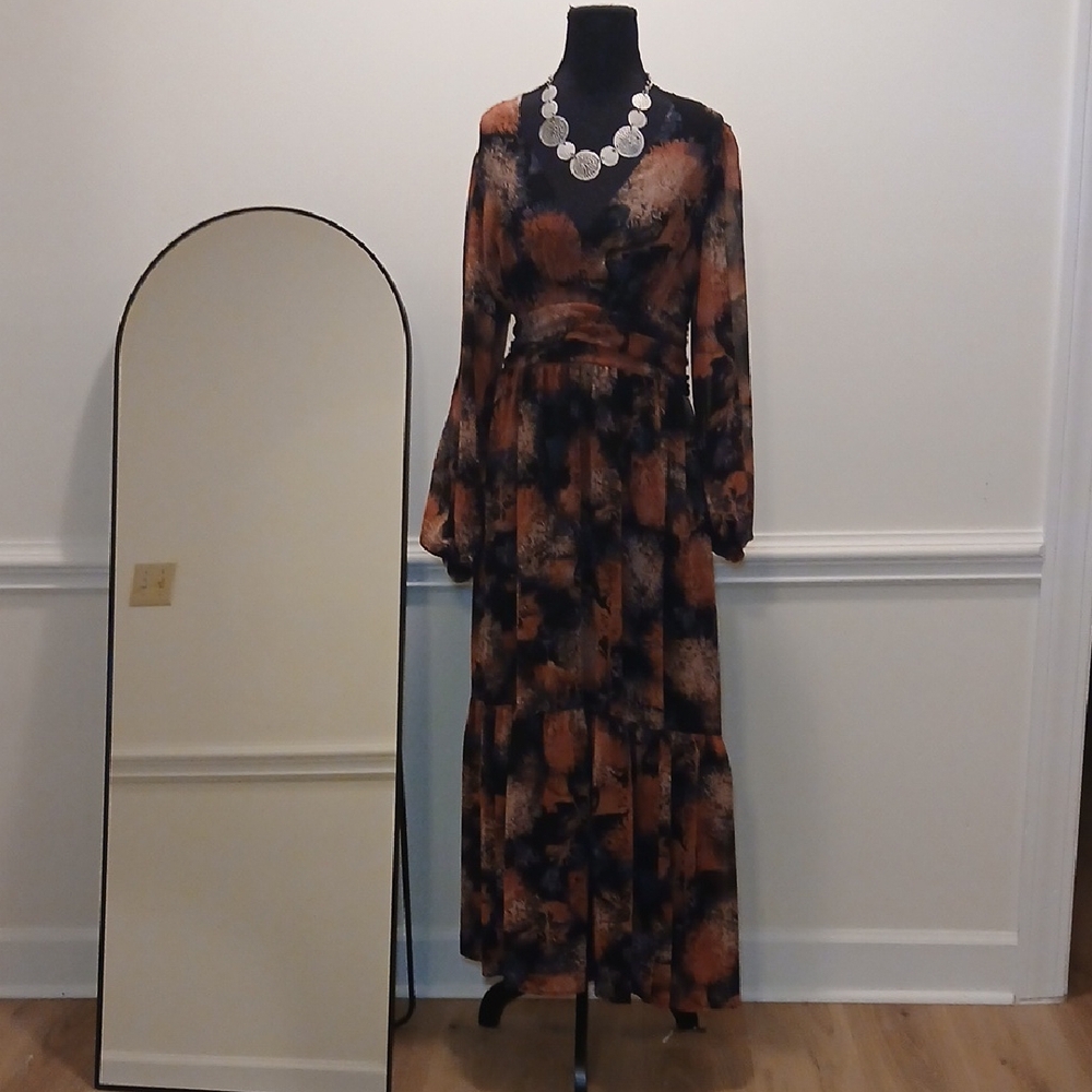 Chic Long Sleeve Abstract Dress in Black and Orange